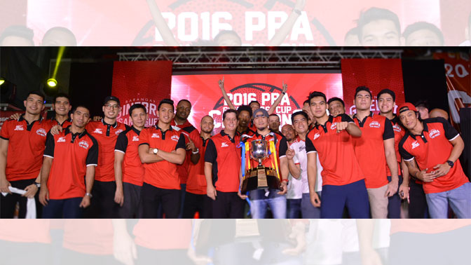 BARANGAY GINEBRA CELEBRATES CHAMPIONSHIP, GIVES BACK TO DIE-HARD FANS
